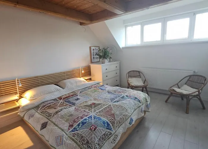 Gorgeous Loft In Town Centre